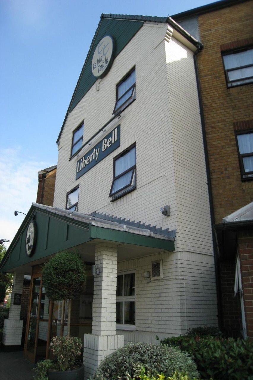 Premier Inn London Ромфорд Екстериор снимка